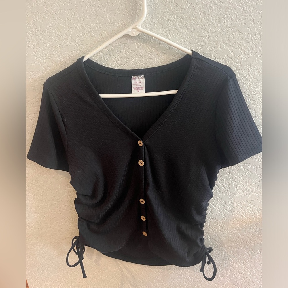 No Boundaries junior size 11 to 13 black ribbed top with buttons
